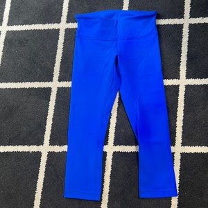 Like new, Lululemon crop yoga pant, size 6
